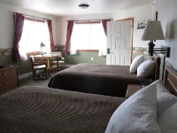 Longliner Lodge and Suites - Parkplatz