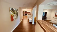 King bed - Near The Mont and OU Campus - con encanto