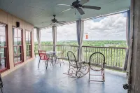 Walk to Gruene Hall!on Guadalupe River! Pets Welcome - 4-Star