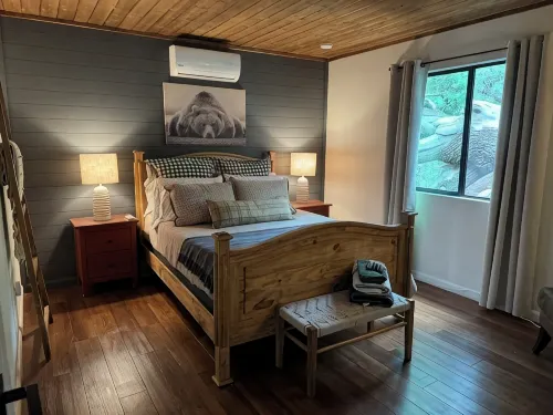 Cozy Cabin in the Pines with Views! - 샬레 호텔