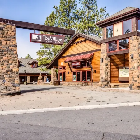 Private Hot Tub and Bikes! Great Location!
