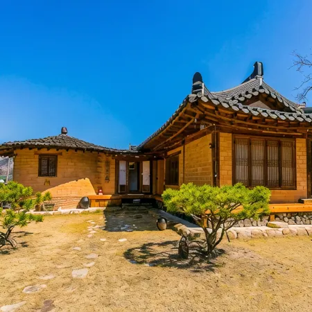 Byeokdosan Hwangtobonga Pension Отели рядом с достопримечательностью «Станция Singyeongju»