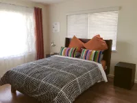 Lower Unit-  Steps to the Beach, Walk to Village - 3-نجوم