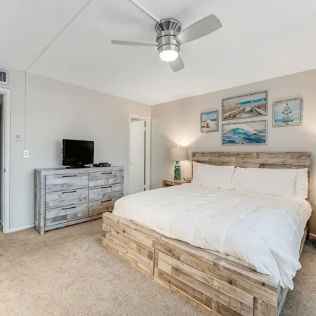 Sophisticated Oceanfront Luxury Condo