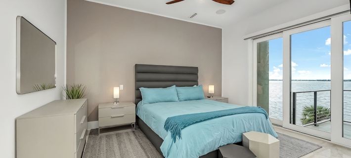 Riverview Oasis- Riverfront Paradise with Dock, Elevator, Private Pool & Kayaks Hotels in Melbourne
