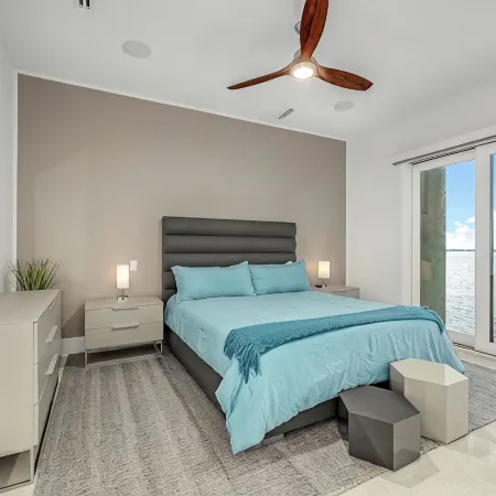 Riverview Oasis- Riverfront Paradise with Dock, Elevator, Private Pool & Kayaks