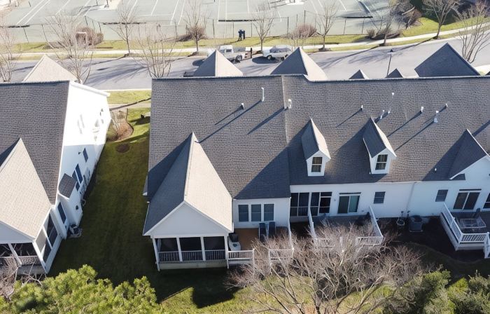 Minutes from Bethany Beach, sleeps 14, pools, golf, tennis beach shuttle & more