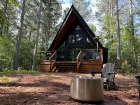 The Tiny Mansion: New A-Frame! Secluded, Great Getaway in Dahlonega! - Chalets
