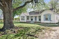 Home adjacent to Country Club, near Hospitals, Park, College and shopping. - WiFi