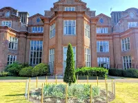 Broome Park Hotel - Pools