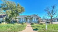 Timeless Getaway in San Angelo! Fully renovated 3BR/2BA 1920s Home - 4-نجوم