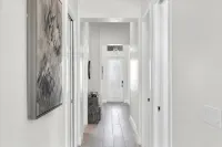 Brand New Luxury Pool & Spa Home Near Beach! - 무료 와이파이