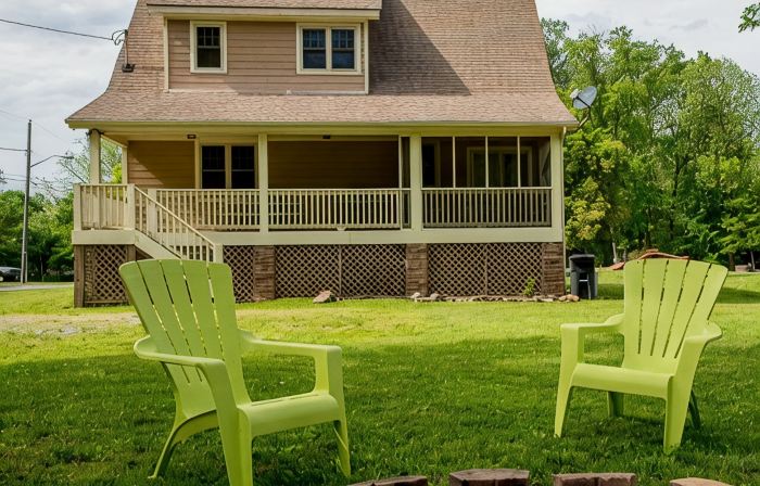 Cozy retreat in Damascus on the AT and Creeper Trail. Pet Friendly!
