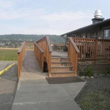 Beluga Lake Lodge