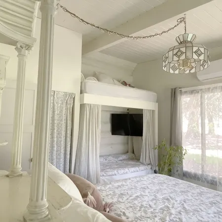 Meadowlands Cottage, Horse Ranch with Wood Burning Stove and a River, Hot Tub