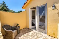Wine Country Luxury Retreat - Pool Sauna Spa Views - 4 ดาว