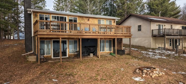 Moon Lake Waterfront Getaway Hotels in Oscoda County