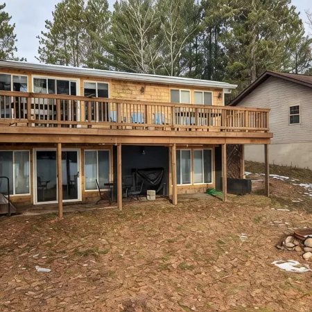 Moon Lake Waterfront Getaway
