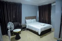 Living Space Apartment Emerald Suite - Airport Shuttle
