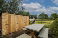 Gardeners Cottage - 2-Star