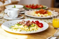 Zámek Kolštejn - Hotel Chateau Goldenstein - breakfast