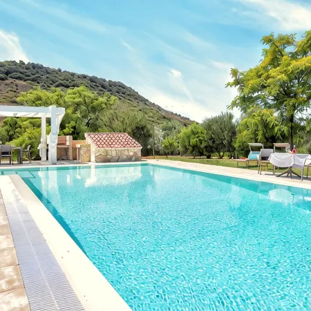 Luxury Villa Laura - new infinity pool, relax and privacy for your holidays