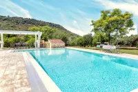 Luxury Villa Laura - new infinity pool, relax and privacy for your holidays - ヴィラ