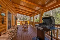CREEKSIDE LOG HOME: NEXT TO CREEK / CLOSE TO TOWN / HOT TUB / TRAILS / PETS OK - Hytter