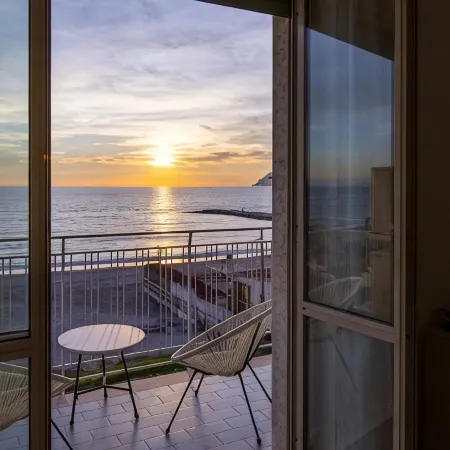 Cas’ A Mare - Beachfront Luxury Suites