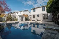 Lux. 4BR House with Pool near DT - Uima-altaat