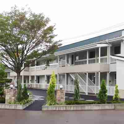 ファミリーロッジ旅籠屋・吉野川SA店 Hotel Exterior