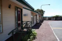 West City Motel Hotels in Sunshine West