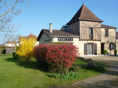 Les Sureaux Hôtels à : Saint-Seurin-sur-l'Isle