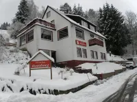 Pension Hamburg Hotels near Lidl