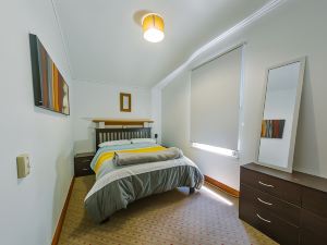 Rimu Park Lodge - Hostel