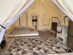 Pyeongchang Rhino Glamping Pension