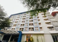 RedLiving Apartemen Skylounge Tamansari - Vanez Room Hotels in Neglasari