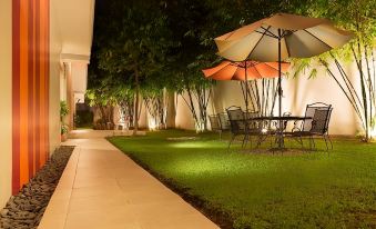 Escario Central Hotel - Housity