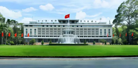 Khách sạn Saigon Charm