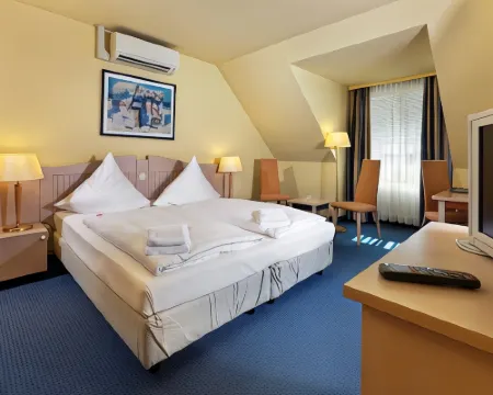 TRYP by Wyndham Luebeck Aquamarin Hotels in Lubeck