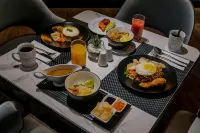 Mercure Surabaya Manyar Hotels in Mulyorejo