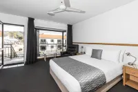 Palms Motel