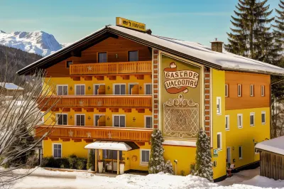 Gasthof Waldwirt Hôtels à : Gosau