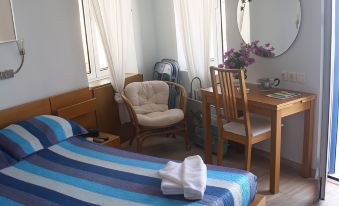 Alkistis Cozy by the Beach Apt. in Ikaria Island, Therma 1st Floor