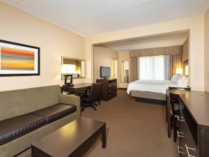 Holiday Inn Express & Suites Jacksonville Airport