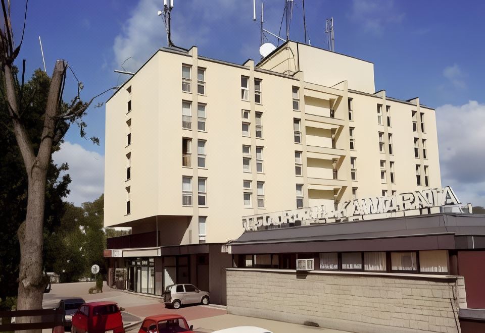 hotel overview picture