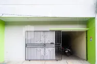 Mirza Residence Maguwoharjo Yogyakarta RedPartner Các khách sạn ở Tirtomartani