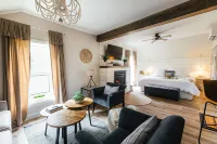 Twisted Lemon Restaurant & Boutique Inn Hotels in Cayuga