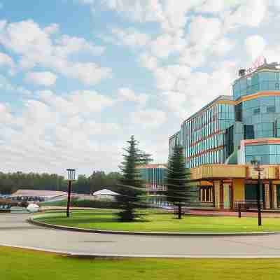 Ramada by Wyndham Yekaterinburg Hotel Exterior