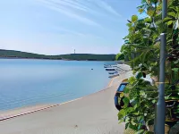 Apartments Julia Hôtels à : Cres